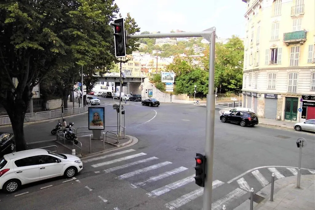 2 spacious bedrooms near Riquier station! Nice