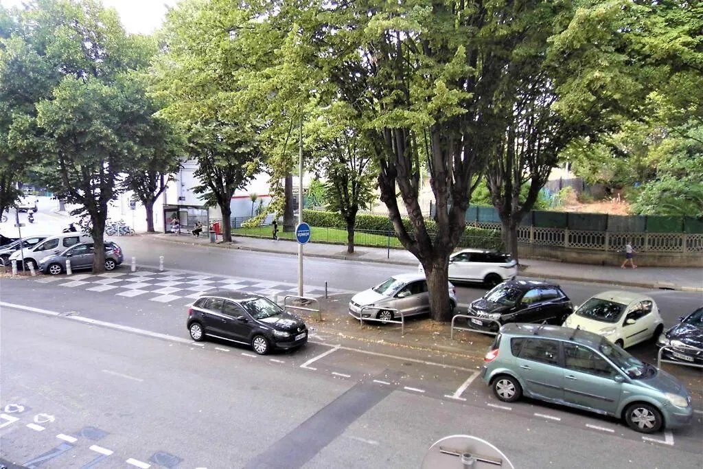 2 Spacious Bedrooms Near Riquier Station! Nizza Appartamento