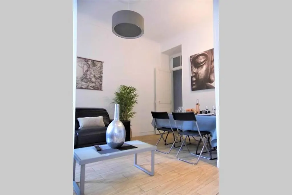 2 spacious bedrooms near Riquier station! Nice France